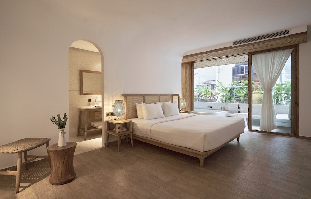 هتل اسکا ی جم سورا